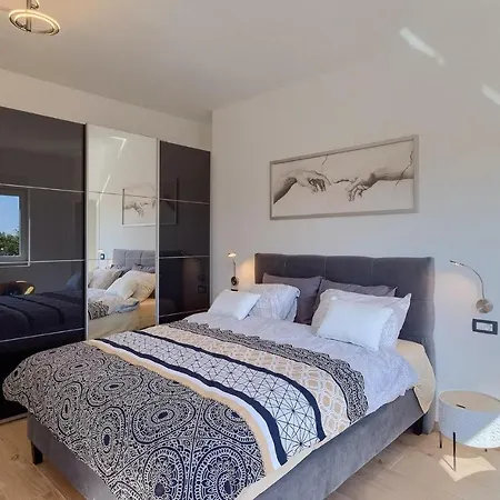 4 Bedroomstunning In
