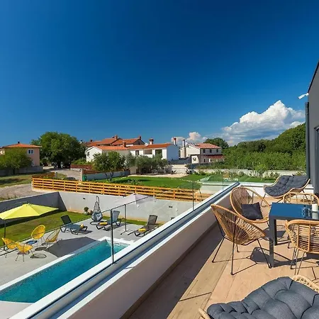 4 Bedroomstunning In