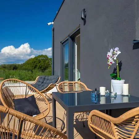 Holiday home 4 Bedroomstunning In Pula