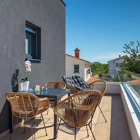 4 Bedroomstunning In *