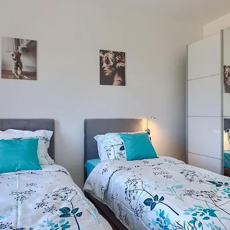 4 Bedroomstunning In * Pula